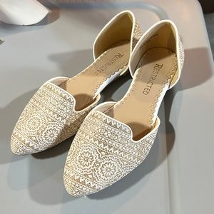 NWOT BRAND NEW WOMENS SLIDES!! SIZE 6